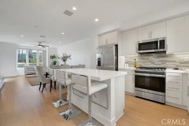 10832 Riverton Court, Toluca Lake, CA 91602 - #3