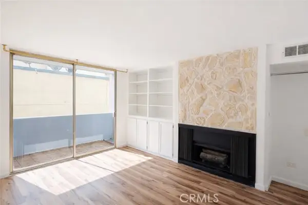 421 La Fayette Park  #404, Los Angeles, CA 90057