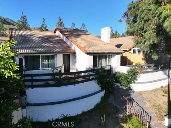 15931 Foothill, Sylmar, CA 91342