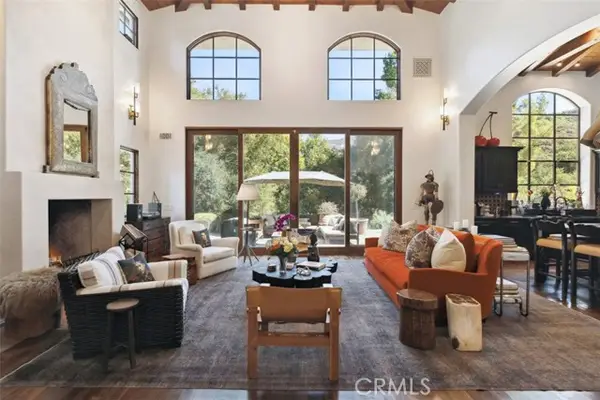 2040 Mckain Street, Calabasas, CA 91302