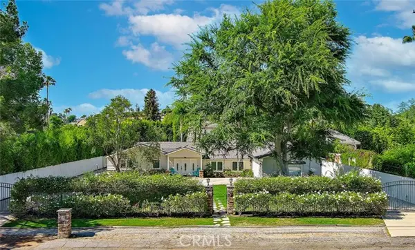23433 Hatteras, Woodland Hills, CA 91367