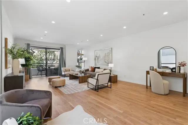 1935 Malcolm Avenue  #102, Los Angeles, CA 90025 - #2