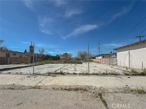 45356 10th Street, Lancaster, CA 93534