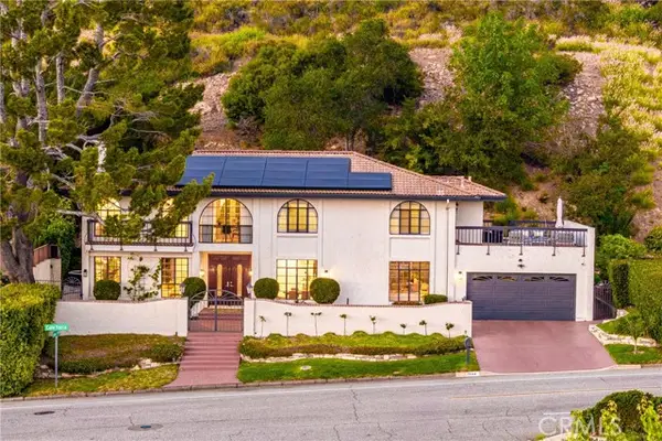 2044 Calle Yucca, Thousand Oaks, CA 91360