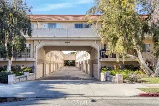 10215 Variel, Chatsworth, CA 91311 - #1