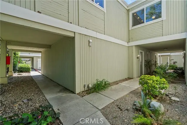 22117 Burbank  #5, Woodland Hills, CA 91367 - #2