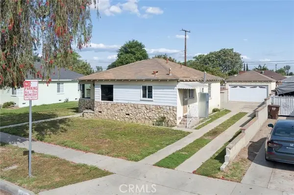 1613 Ezmirlian, Compton, CA 90221