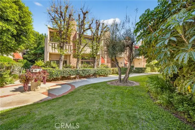 5240 Yarmouth  #4, Encino, CA 91316 - #3