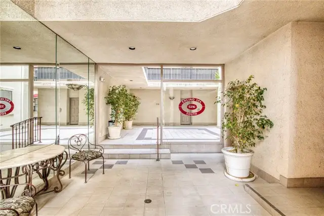 5216 Yarmouth  #107, Encino, CA 91316 - #3