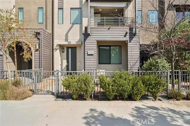 13225 Victory Boulevard, Van Nuys, CA 91401 - #1