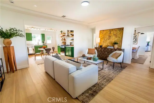 10816 Calvert, North Hollywood, CA 91606 - #1