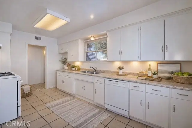 321 Avenue J8, Lancaster, CA 93535 - #3