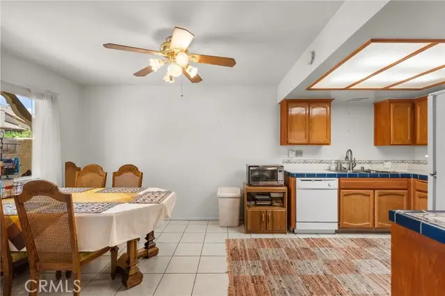 1836 Avenue J2  #5, Lancaster, CA 93535 - #3