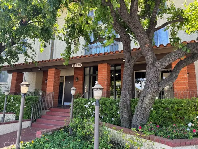 12830 Burbank, Valley Village, CA 91607 - #3