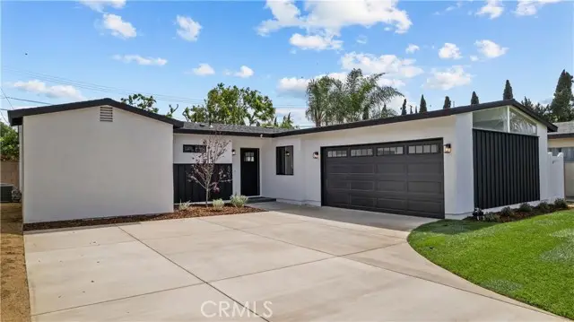 6902 Lasaine Avenue, Van Nuys, CA 91406 - #3