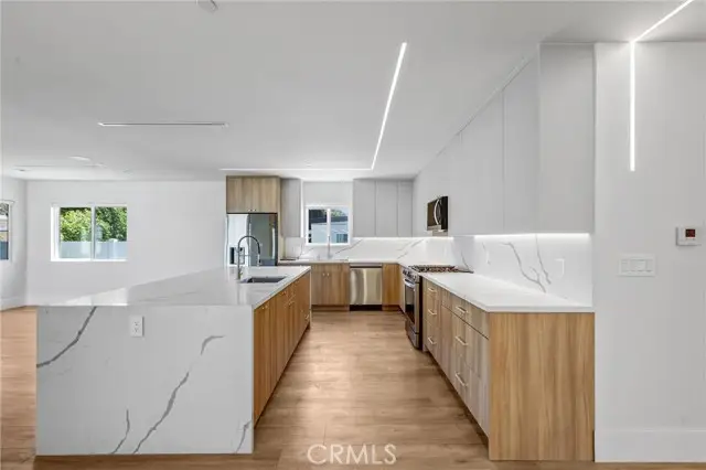 7508 Claire Avenue, Reseda, CA 91335 - #3