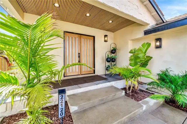 22120 Costanso Street, Woodland Hills, CA 91364 - #2