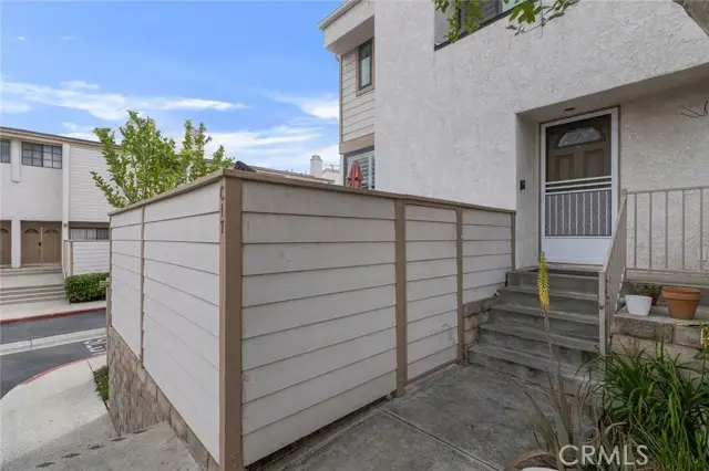 10231 Independence, Chatsworth, CA 91311 - #2