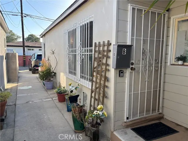 4921 Centinela, Los Angeles, CA 90066 - #3