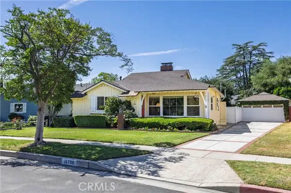 11750 Hatteras St, Valley Village, CA 91607