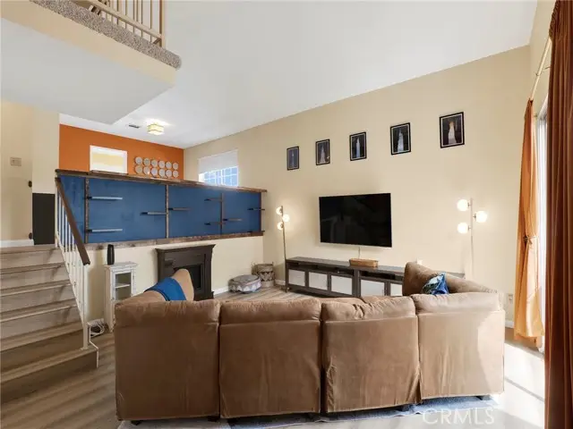 10030 Owensmouth  #25, Chatsworth, CA 91311 - #2