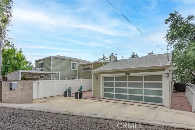 20925 Almazan Road, Woodland Hills, CA 91364 - #1