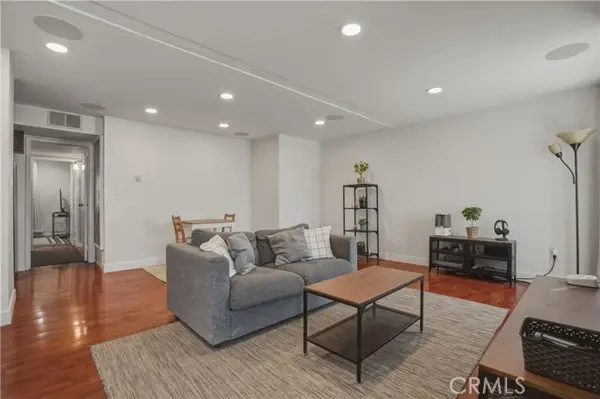 6151 Reseda Boulevard  #13, Tarzana, CA 91335