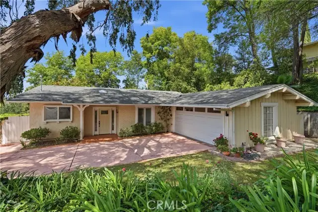 4820 Dunman, Woodland Hills, CA 91364 - #1