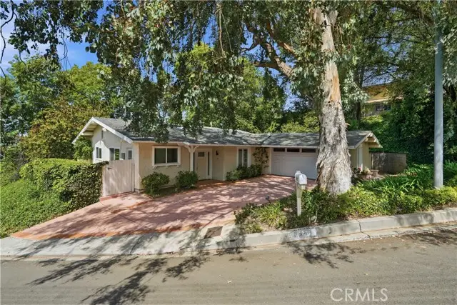 4820 Dunman, Woodland Hills, CA 91364 - #2