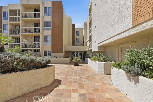 5143 Bakman, North Hollywood, CA 91601 - #2