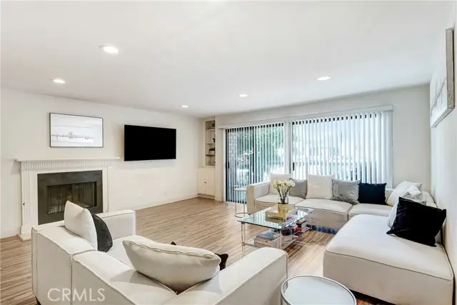 18324 Clark  #119, Tarzana, CA 91356 - #3