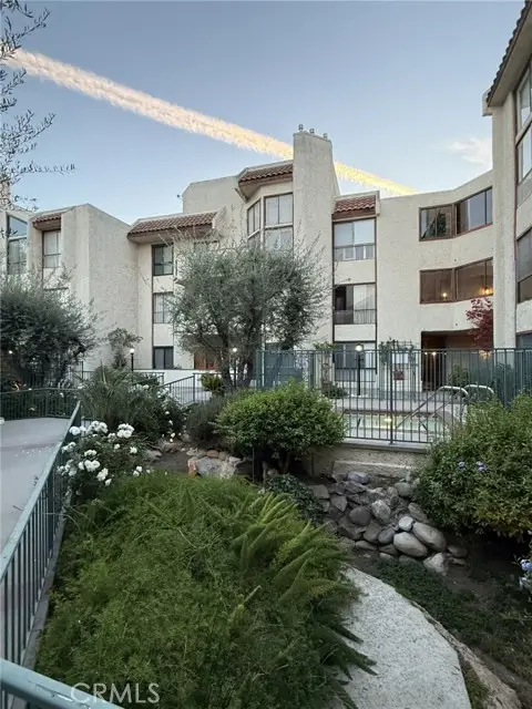 5255 Zelzah Avenue  #302, Encino, CA 91316 - #2