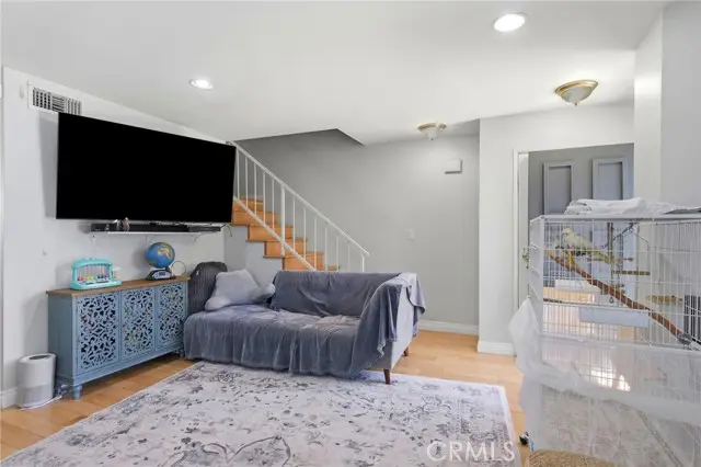 19231 Sherman Way  #1, Reseda, CA 91335 - #2