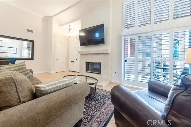 5477 Nestle Avenue  #26, Tarzana, CA 91356 - #3