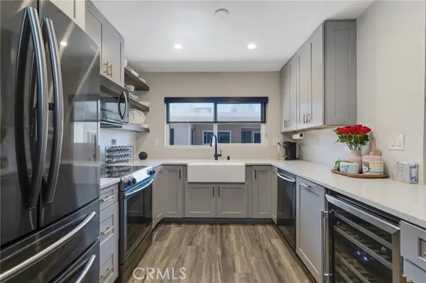 5232 Corteen pl  #17, Valley Village, CA 91607