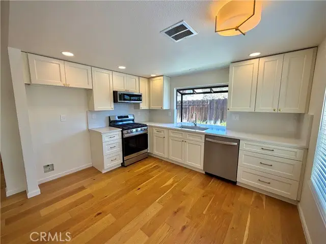 29335 Marilyn, Canyon Country, CA 91387 - #3