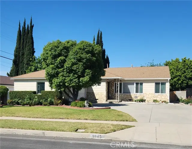 9943 Kester, Mission Hills, CA 91345 - #1
