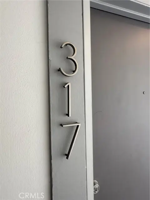 960 Larrabee  #317, West Hollywood, CA 90069