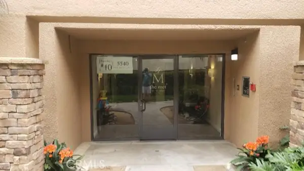 5540 Owensmouth Avenue  #216, Woodland Hills, CA 91367