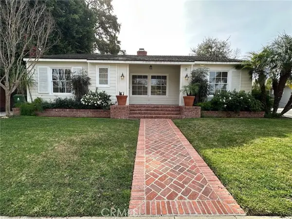 15440 Dickens Street, Sherman Oaks, CA 91403