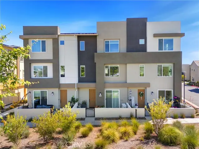 27553 Sanctuary Court, Valencia, CA 91355 - #2