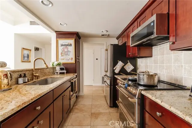 2332 Fox Hills  #103, Los Angeles, CA 90064 - #3