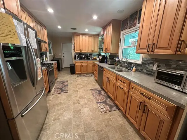 7300 Etiwanda, Reseda, CA 91335 - #1