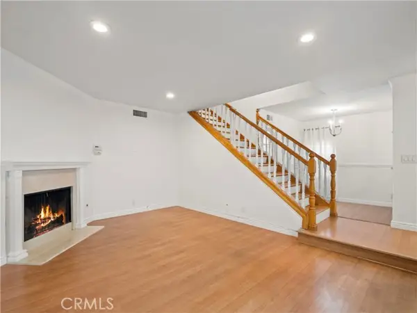 18411 Hatteras Street  #138, Tarzana, CA 91356