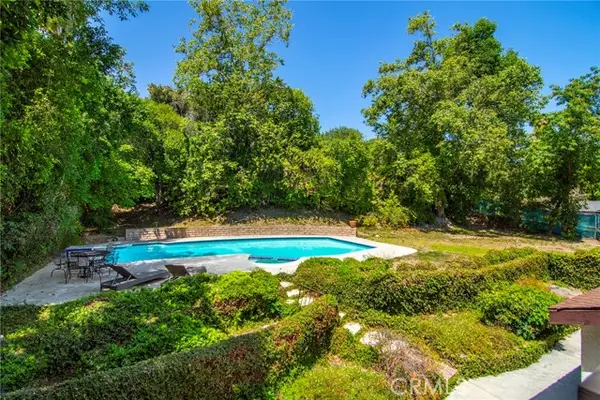 5515 Shirley Avenue, Tarzana, CA 91356