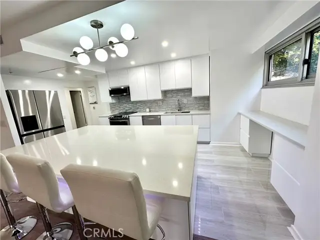 10450 Wilshire  #2A, Los Angeles, CA 90024 - #2