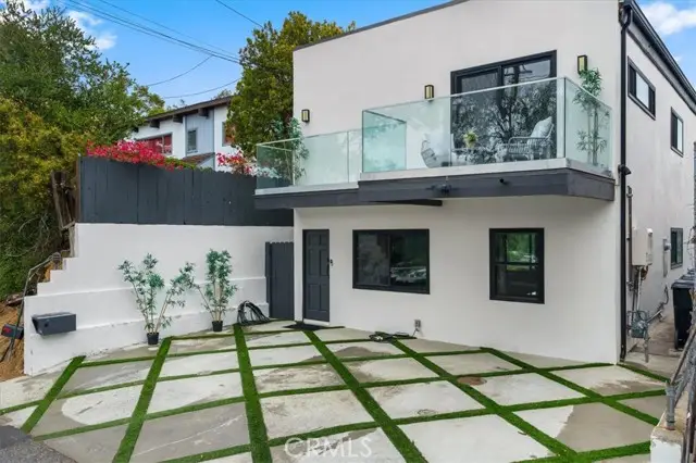 8960 Crescent, Los Angeles, CA 90046 - #1