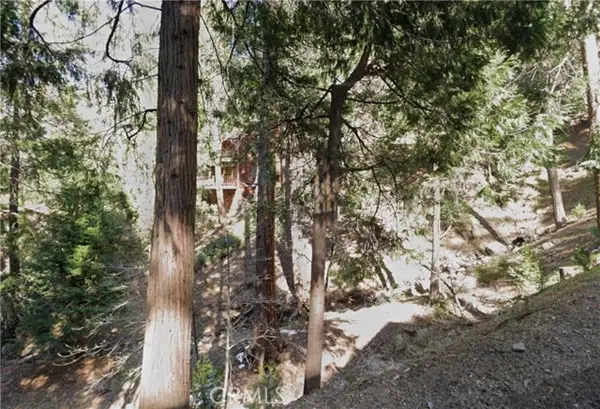 24148 Cresta, Crestline, CA 92325