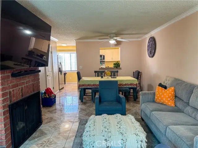 9019 Cedros Avenue  #12, Panorama City, CA 91402 - #3