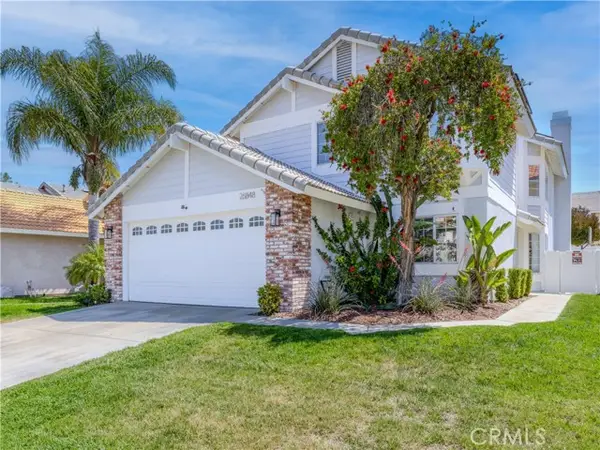 26848 Hummingbird Circle, Canyon Country, CA 91351